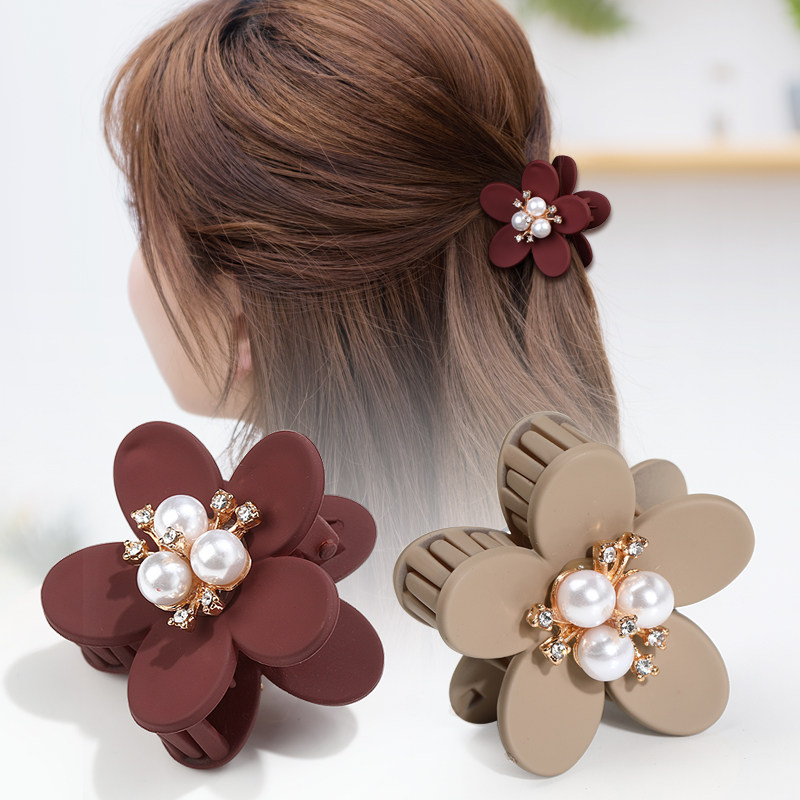 Hair clip Korean version grab clip small number of haired sea hair clip flowers into human head ornament female hair clip Korean card issuing catch clip