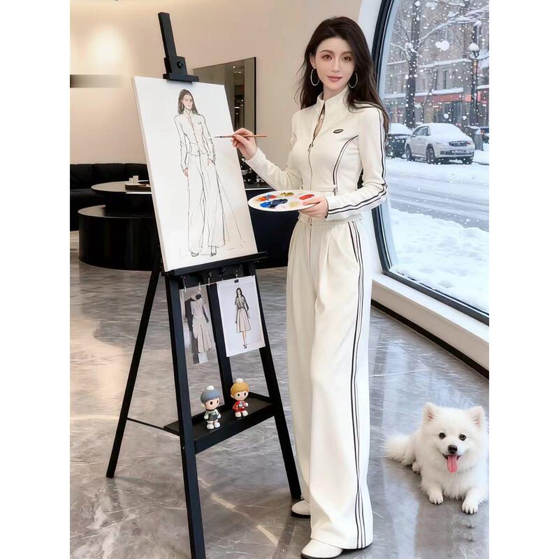 Very Stylish Casual Sportswear Set for Women, New Spring/Autumn/Winter White Waist-Cinching Stand-Up Collar Sweatshirt and Wide-Leg Pants Two-Piece Set for Spring