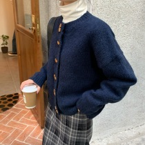 Sandro Moscoloni Nordic ins Wind Lazy Horn Buttoned Cardiolu sweater Retro 100 hitch to stay warm and casual