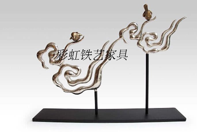 Modern home decoration New Chinese abstract metal wrought iron craft gift decoration Auspicious cloud bird ornaments Home furnishings