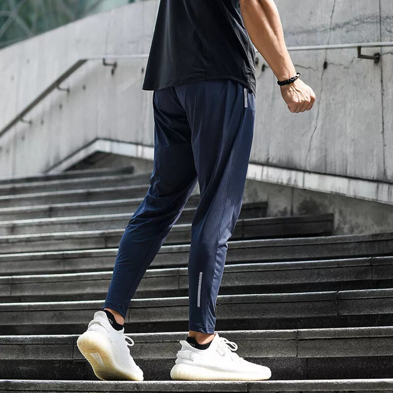 Ice Silk Pants for Men, Quick-Drying, Stretchy, Loose-Fitting, Zippered Joggers, Sports Casual Running Training Breathable Long Pants