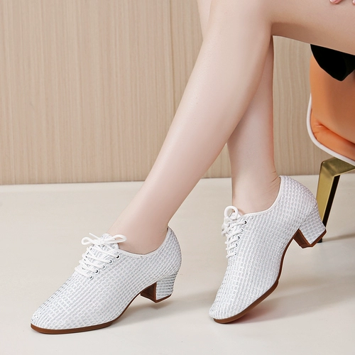 Летняя обувь, белые танцующие туфли, мягкая подошва