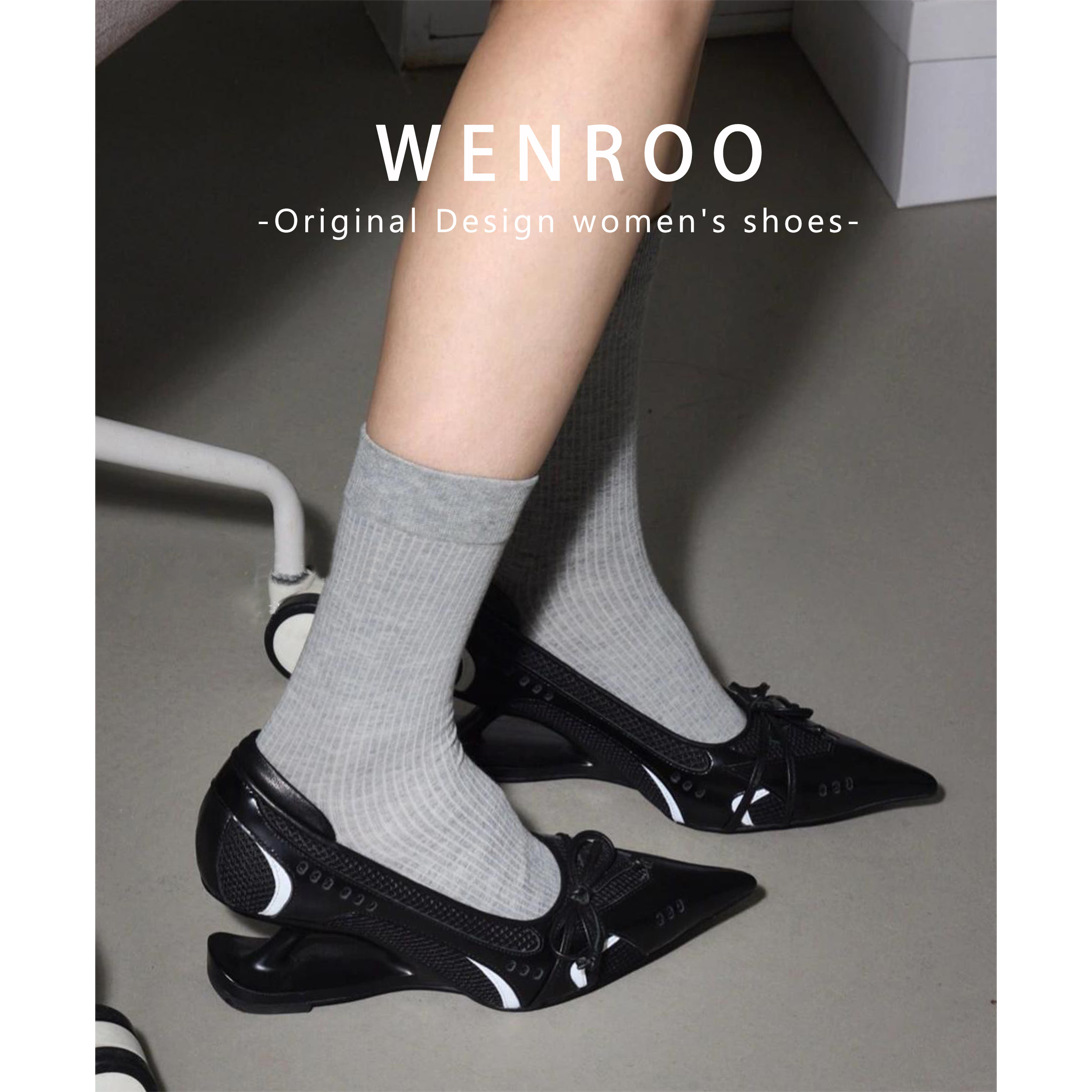 Women's black pointed-toe Mary Jane shoes with a unique floating heel, 2026 autumn design, niche style, comfortable high heels.