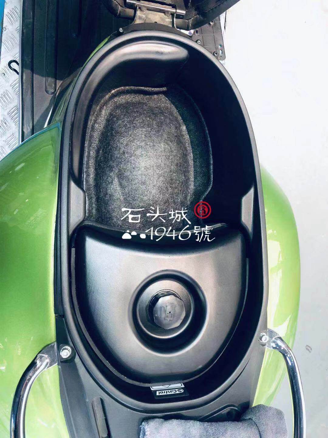 vespa GTS300 The more prolific the special auxiliary tank 5L portable holder barrel straight equipped with oil extractor