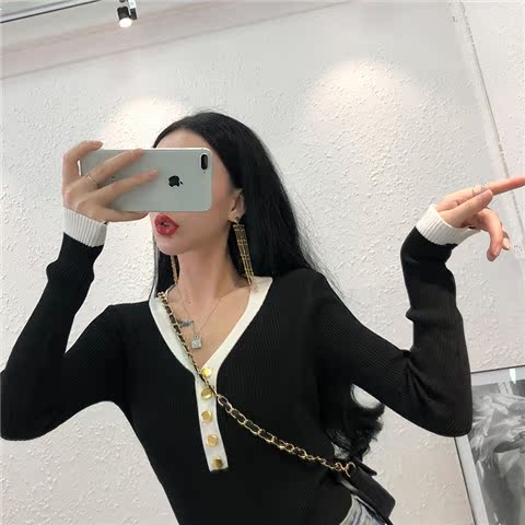 Áo sơ mi nữ mùa thu 2018 mới sang trọng là áo sơ mi mỏng chạm đáy hoang dã thời trang retro áo thun cổ chữ V áo len nữ hàng hiệu
