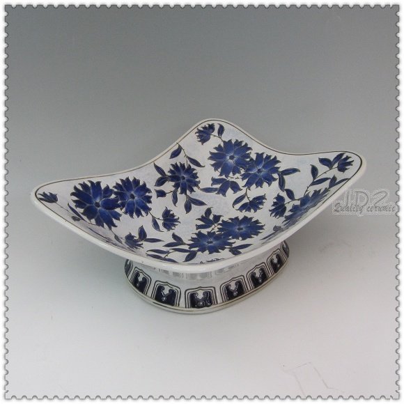 Great value recommendation Jingdezhen ceramics Hand-painted blue and white square high feet Fruit pots Fruit bowls Fruit baskets Foreign trade porcelain