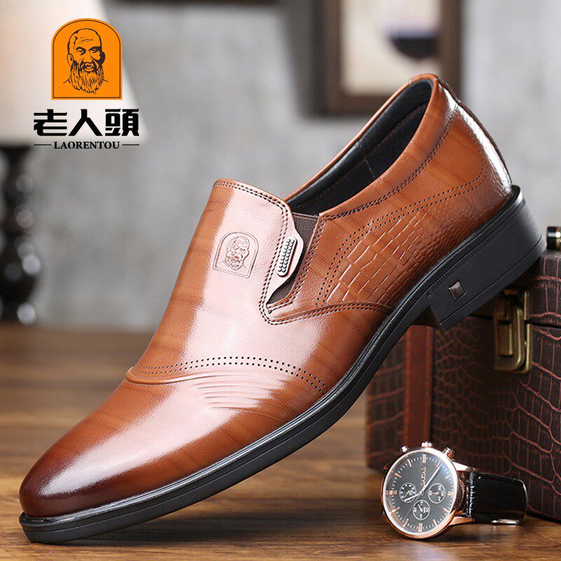 Old man scalp shoes men hollowed summer new business leisure shoes punching leather leather soft soles sandals man