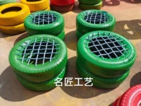 Изумрудная зеленая сетчатая табуретка