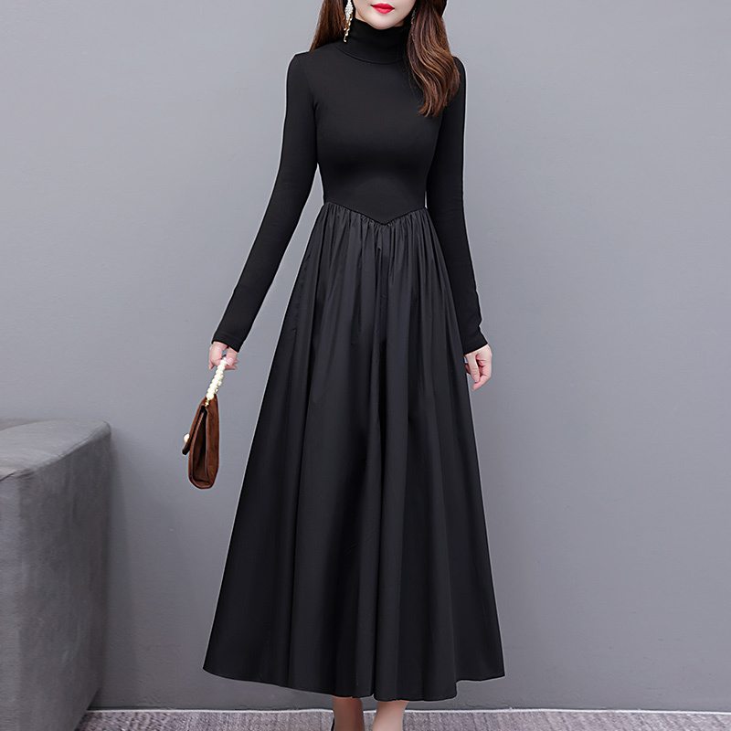 Black Turtleneck Dress for Women, Autumn and Winter, Fleece-Lined, Thickened, Slimming, Can Be Worn with a Coat, Hepburn Style, Long Base Dress