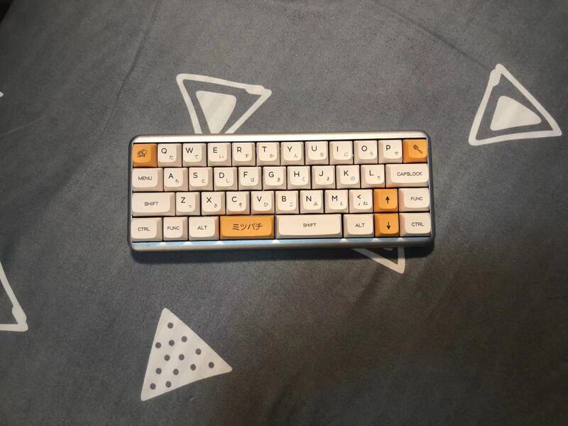 Customized 40-Key Keyboard, Brand New 40% Layout Wired Typec Mechanical Keyboard, Portable 40% Small Keyboard for Business Trips