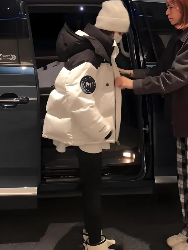 Fashionable High-End Stylish Color-Blocked Hooded White Duck down Jacket for Women, New Winter Trendy Loose-Fitting Coat with a Premium Feel