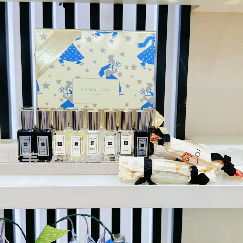 Jo Malone Counter British Pear & Freesia Peony Crimson Poppy Sage Lime Peony Rose Oud Perfume Jo Malone Counter British Pear & Freesia Peony Crimson Poppy Sage Lime Peony Rose Oud Perfume