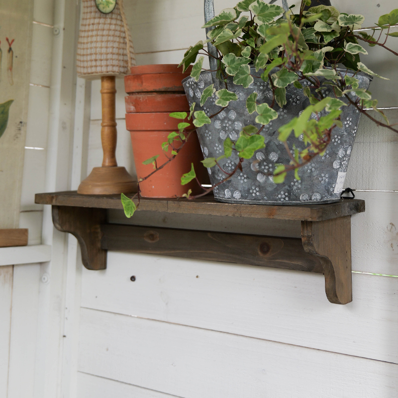 多功能挂架：墙面空间的创意解放者