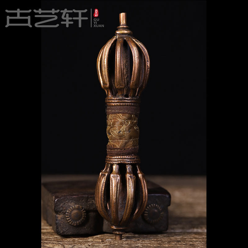 Beautiful pure copper old dharma utensil Tibetan transmission dharma utensil nine-strand vajra tantric Tibetan Buddha Buddhist supplies nine-strand pestle