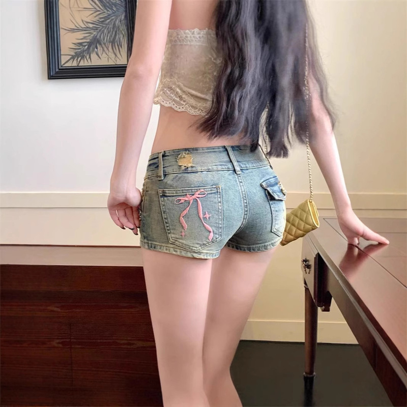 Hot Girl Bow-Knot Embroidered Denim Shorts for Women, New Summer Style, Low-Waist Straight-Cut, Ripped, Sexy, Tight-Fitting, Hip-Hugging Hot Pants