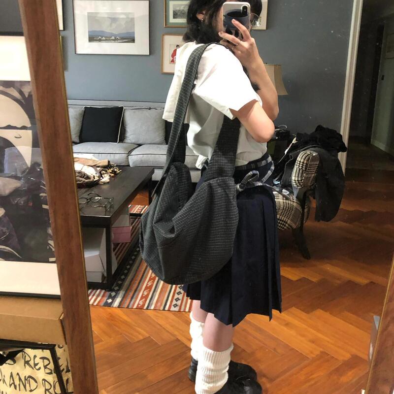 2026 Spring/Summer Large Capacity Black and Gray Plaid Tote Bag Versatile Commuting Relaxed Button Wide Shoulder Strap Single Shoulder Crossbody Bag