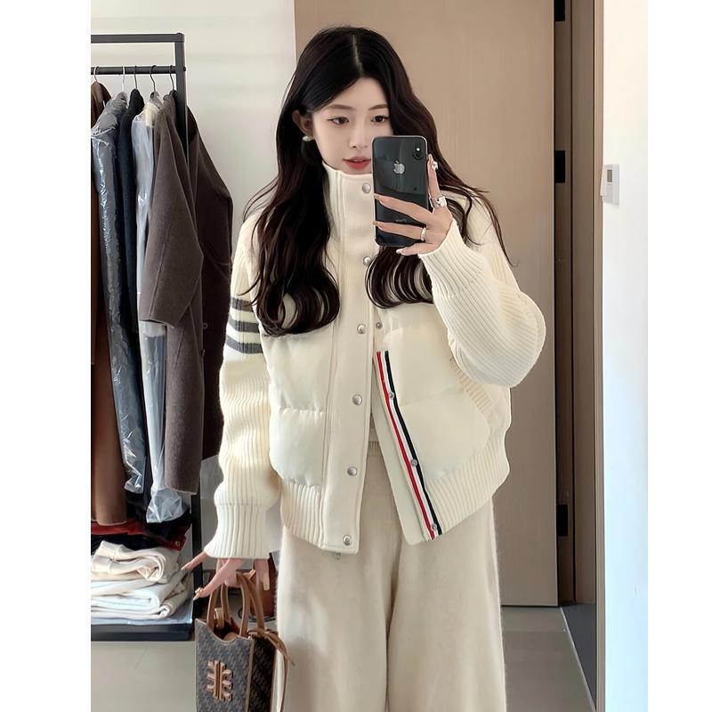 Korean Style Lightweight Knitted Sweater with Sleeve Splicing, Faux Two-Piece down Jacket for Women, 2024 Winter New Fashion Warm Coat Korean Style Lightweight Knitted Sweater with Sleeve Splicing, Faux Two-Piece down Jacket for Women, 2024 Winter New Fashion Warm Coat