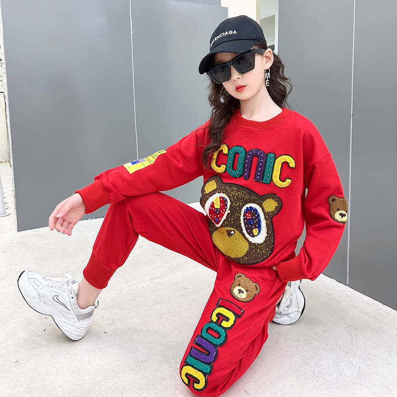 Girls' Western style heavy industry sweater suit spring 2022 new Korean version of the big children's leisure sports cartoon two-piece set