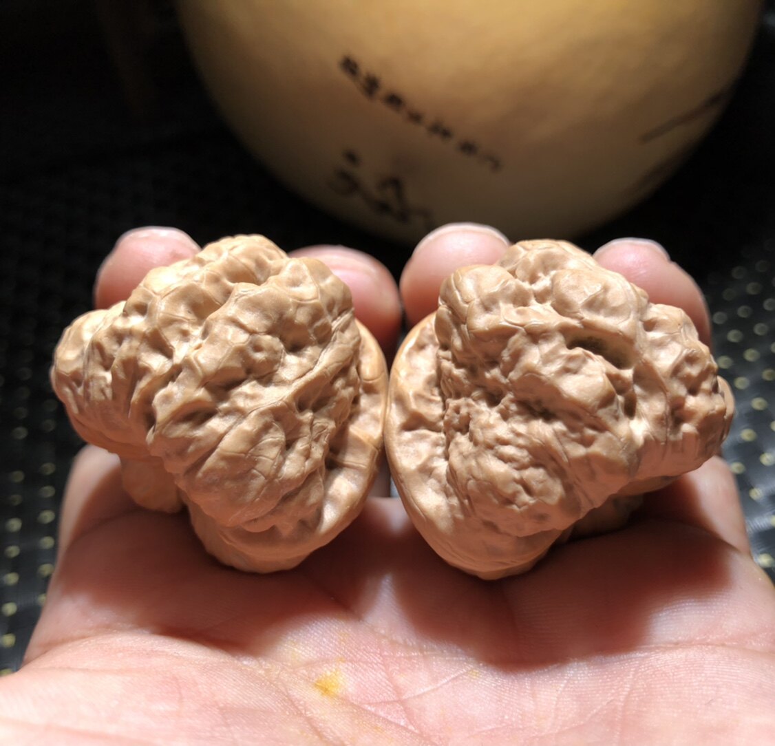 Wenwan play with walnut Beijing generation toad head pimple bag open back golden toad lion head 39 size southern Xinjiang