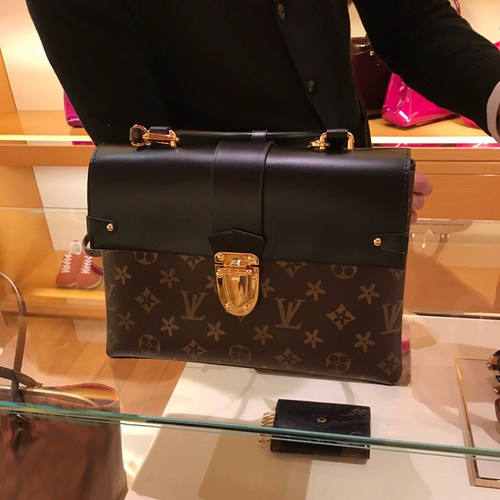 Французский Cangkang подлинный 2023-843 Хорошие вещи выбрали великий Бог рекомендуется кожаный лоскутный швейник.