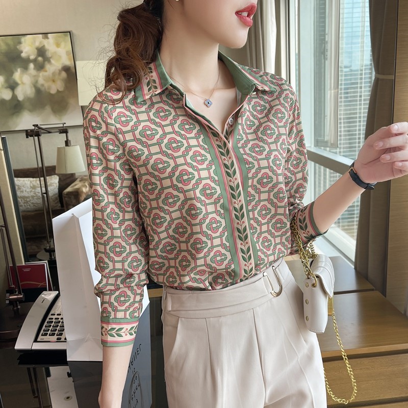 Design and high - end professional OL shirt woman 2022 Spring and Autumn new Han - printed snow - spinning ocean shirt