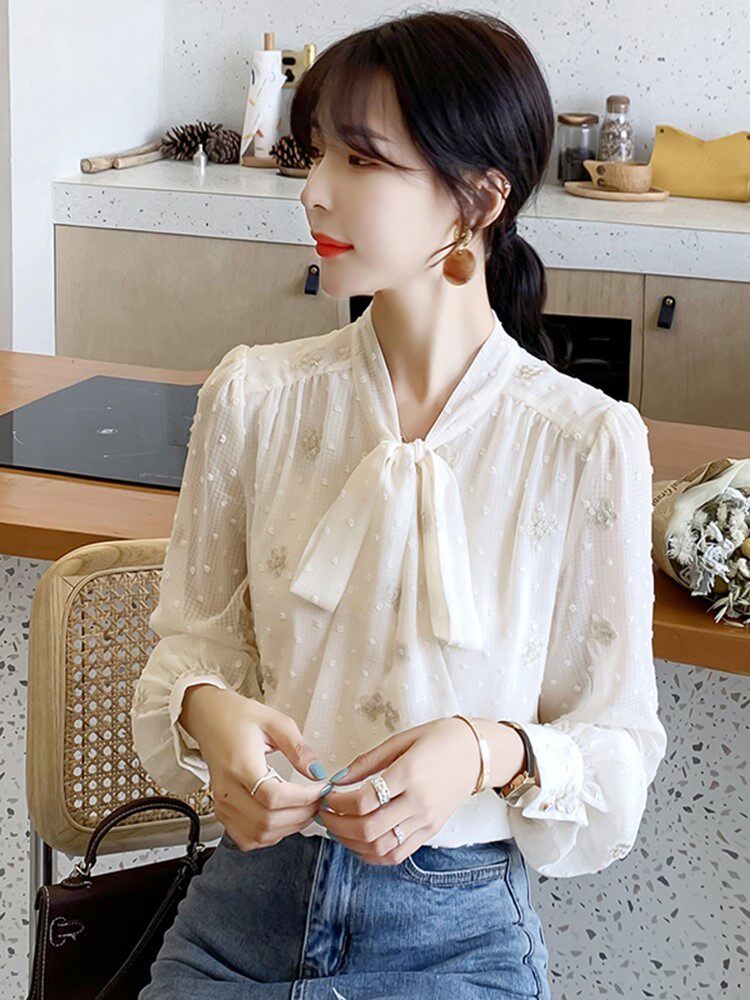 French streamer shirt women's 2022 spring and autumn new Korean version fashion all-match sexy hollow embroidered long-sleeved shirt tide