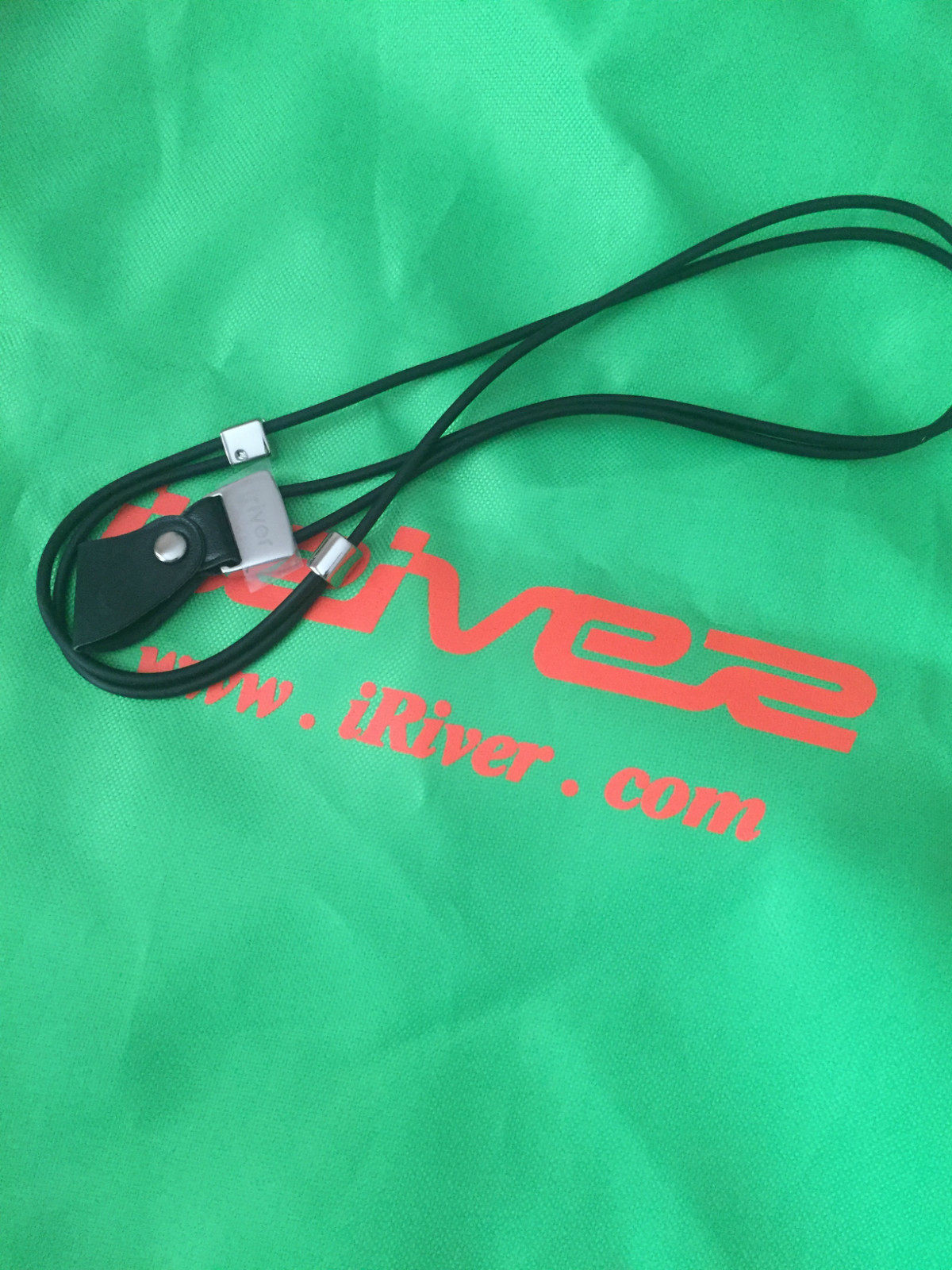 Brand new original river Aver and T10 lanyard
