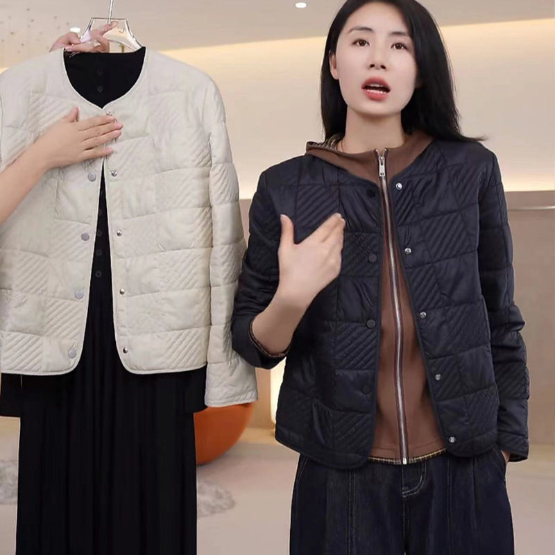 2025 Autumn and Winter Lightweight Cotton Coat, Fashionable Loose Fit, Short Jacket for Middle-Aged Moms, Round Neck Cardigan, Petite Cotton Clothing