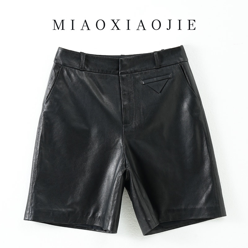 Fashionable Sheepskin Genuine Leather Shorts for Women, High-Waisted, Slimming, Five-Point Pants, Loose Wide-Leg Pants, Leather Mid-Length Pants, 2026 New Style
