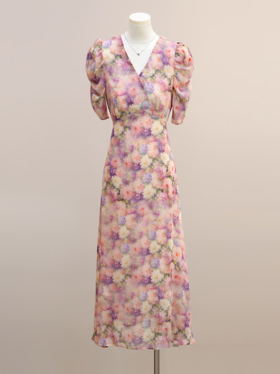 法式V领碎花连衣裙女夏季新款茶歇泡泡袖收腰中长款a字显瘦雪纺裙