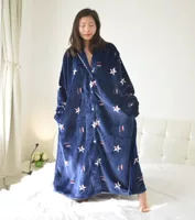 Ngôi sao năm cánh siêu dài áo choàng flannel mùa đông phụ nữ dày lông cừu san hô áo len XL áo choàng tắm 200 kg quần áo ngủ nữ