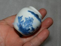 Old bird food jar Qing Dynasty bird food jar blue and white porcelain bird jar can be gold meal curium porcelain practice