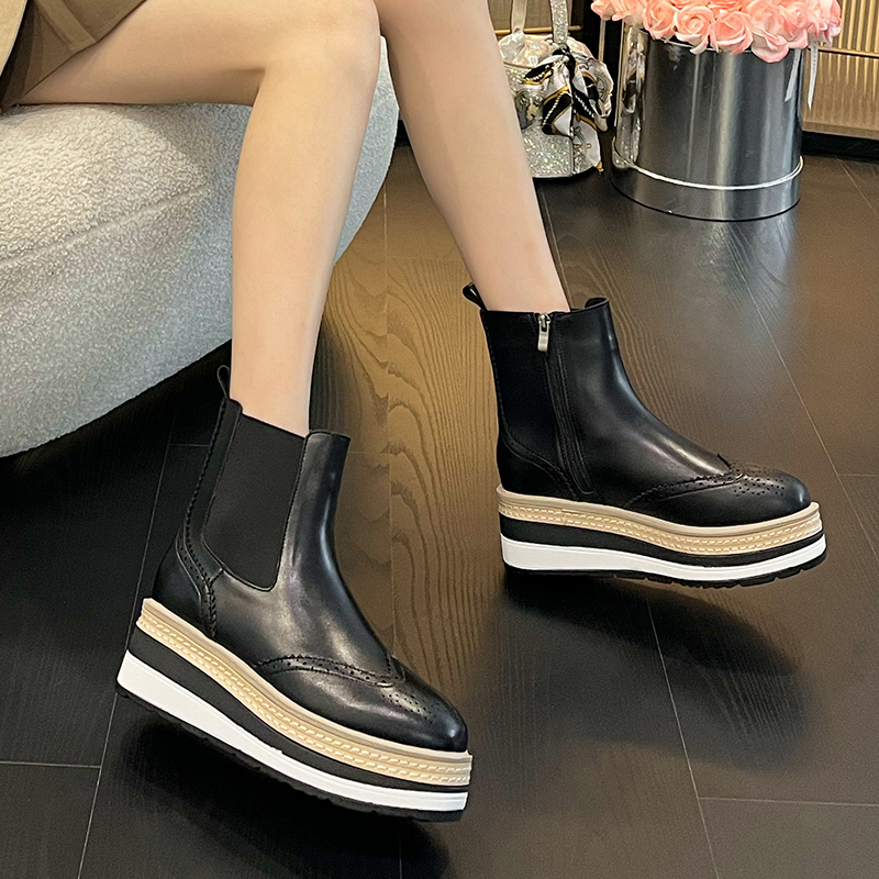 Japanese Style 2026 Autumn Brogue Slip-On Fashion Boots for Women, Wedge High Heels, Round Toe, Thick-Soled Platform Shoes, Short Boots, Versatile