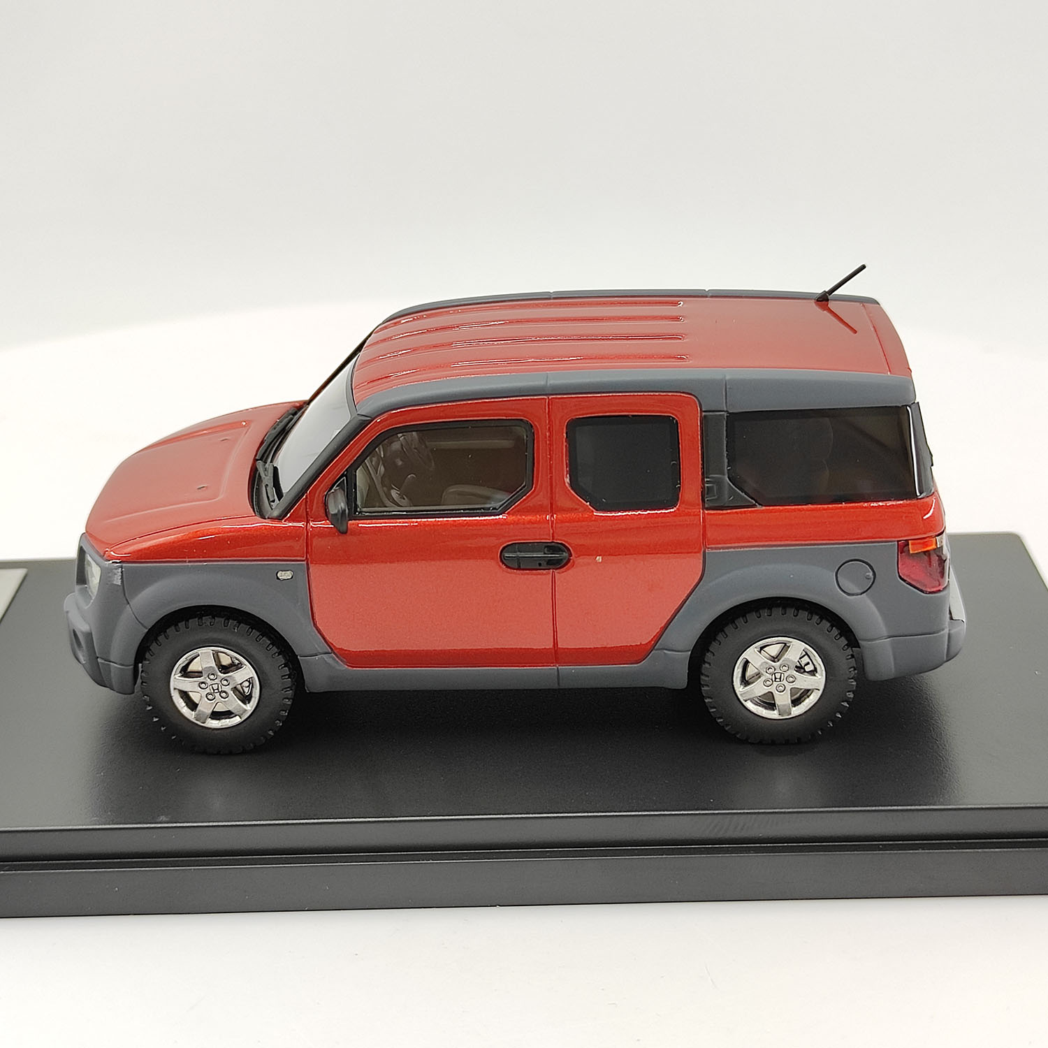 Hi-Story 1:43 Honda ELEMENT 2003 Resin Car Model with Minor Flaws