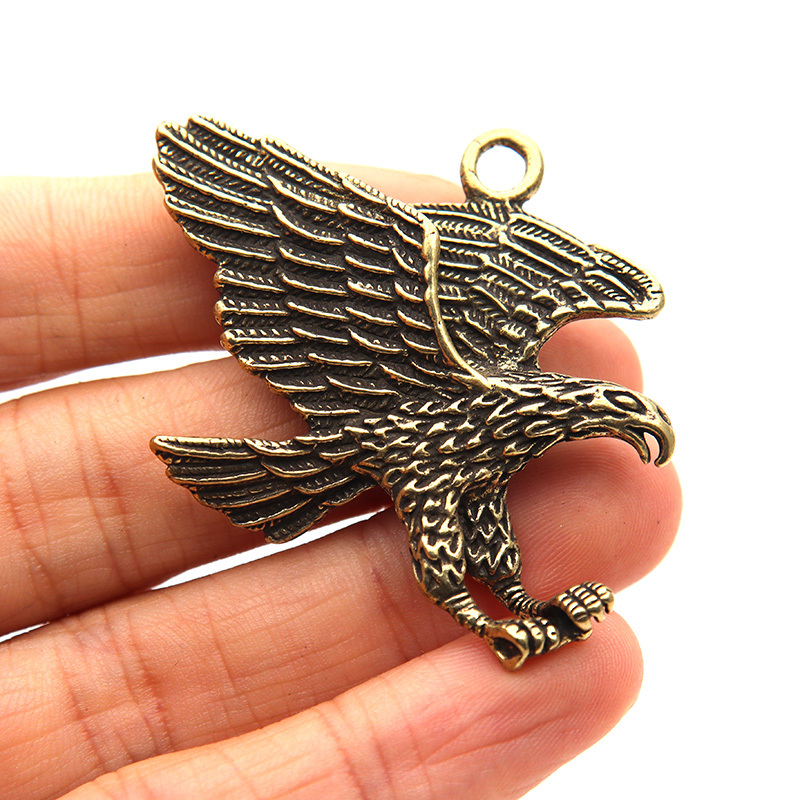 Pure Copper Eagle Small Pendant, Wealth-Attracting Spread-Winged Eagle, Solid Brass Keychain, Bag Charm, Antique Small Copperware, Hand-Held Ornament