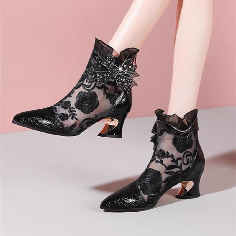 2025 Women's New Summer Mesh High-End Cut Out Breathable Pointed Mesh Boots Fashionable and Versatile Soft Leather Sandals Mid-Heel 2025 Women's New Summer Mesh High-End Cut Out Breathable Pointed Mesh Boots Fashionable and Versatile Soft Leather Sandals Mid-Heel