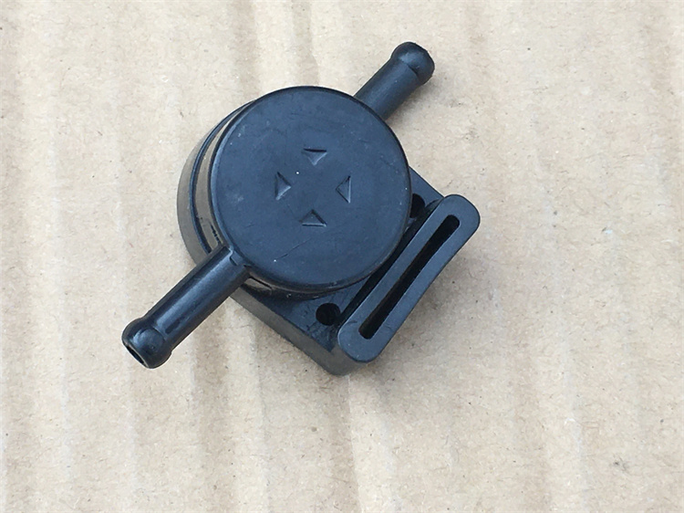 Applicable spring wind motorcycle 250SR 400GT 650NK TR MT Fuel tank dumping stop valve anti-tilting valve-Taobao