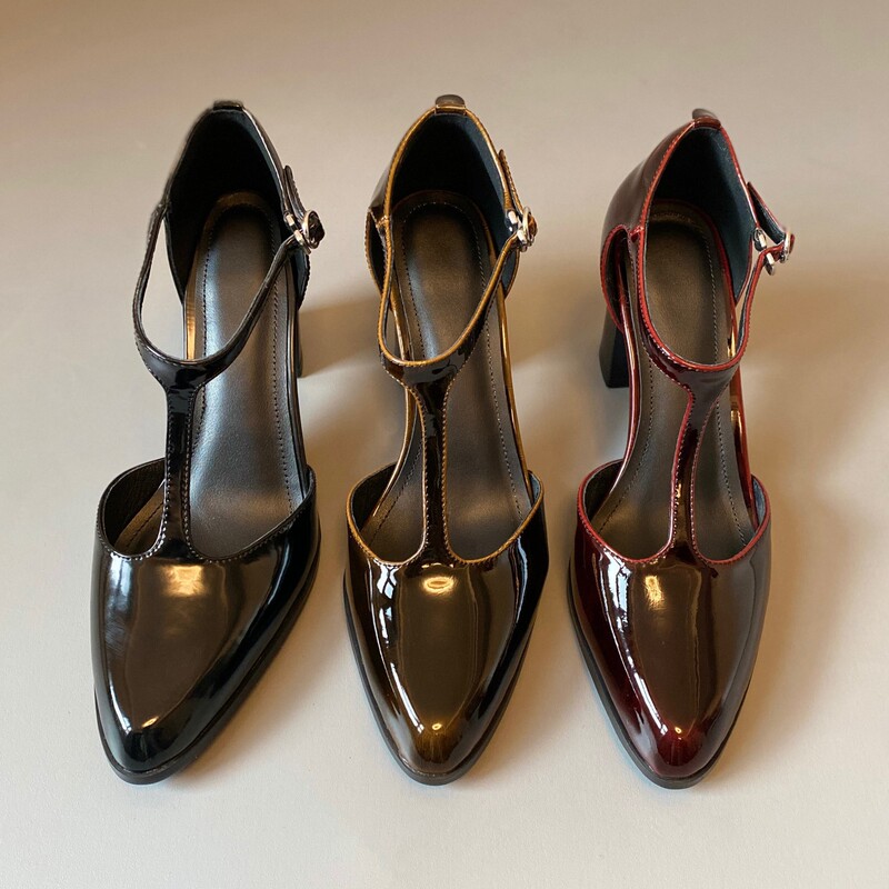 Cowhide Version~ Retro T-Strap Mary Jane Shoes for Women, New Spring and Autumn Pointed-Toe High Heels, Chunky Heel Hollow Single Shoes Cowhide Version~ Retro T-Strap Mary Jane Shoes for Women, New Spring and Autumn Pointed-Toe High Heels, Chunky Heel Hollow Single Shoes