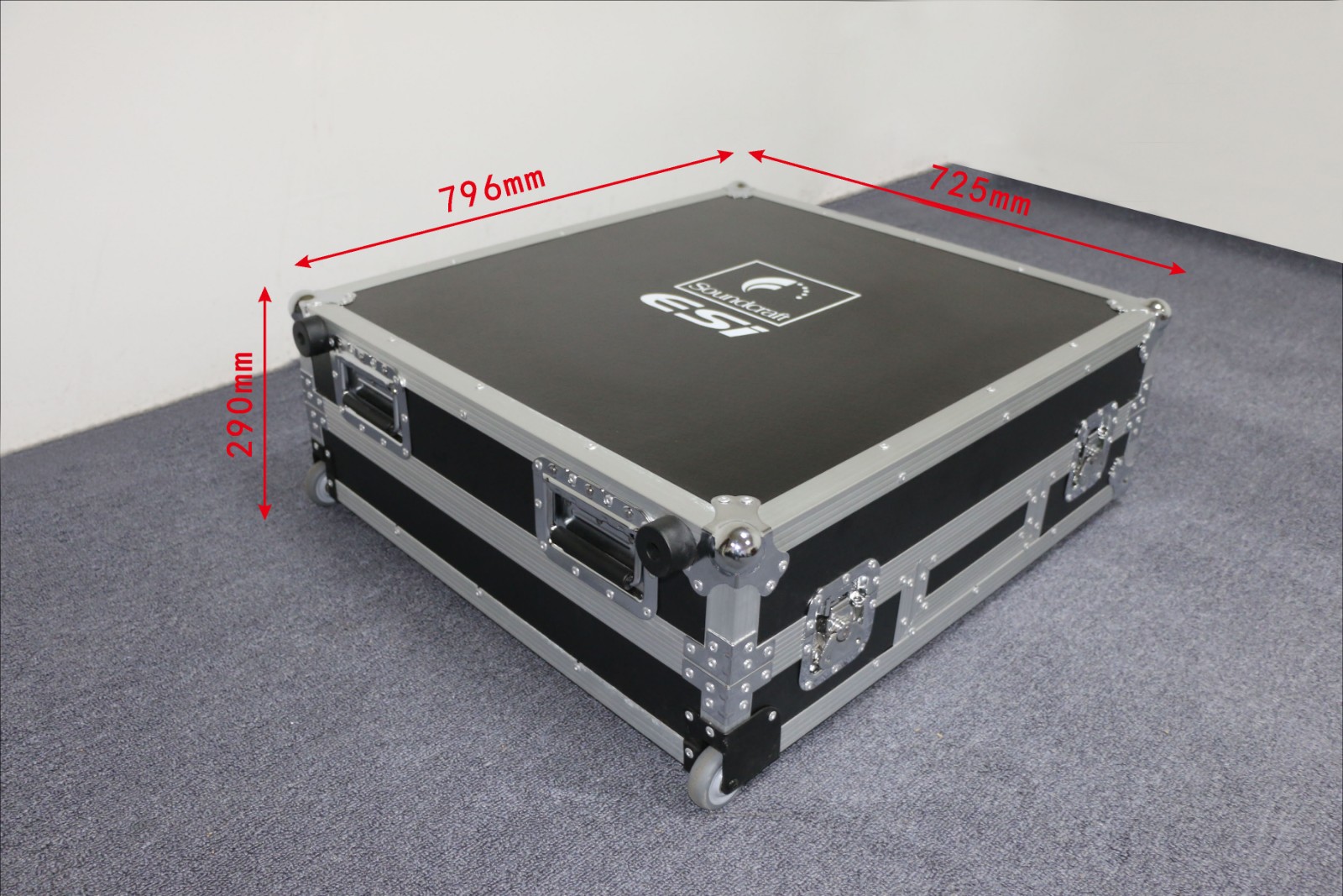 sonudcraft Sonudcraft Soundcraft ESi2 console cabinet 24 road console portable cabinet