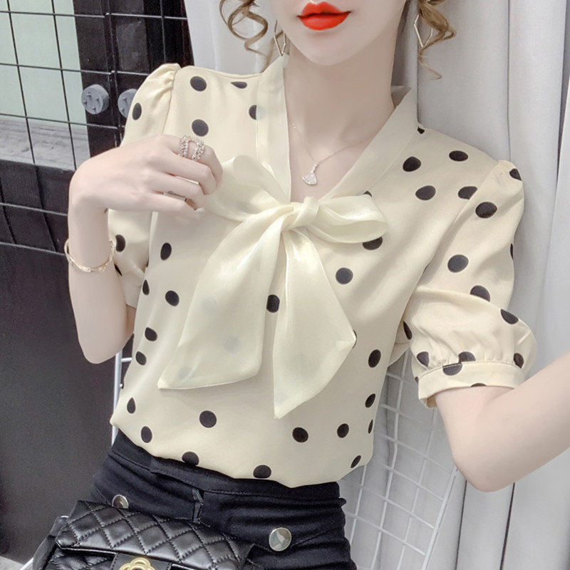 Han edition of women's fairy wave point short sleeve snow shirt 2022 summer new sweet temperament superior suit woman