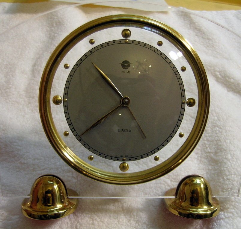 95 out-of-print stock brand new Shanghai Bell Factory Diamond Seagull 8 days 15 diamond fine horse mechanical alarm clock fine horse clock