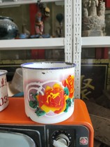 Red old objects Cultural Revolution collection old enamel jar second-hand old tea cup 80s nostalgic decorative props