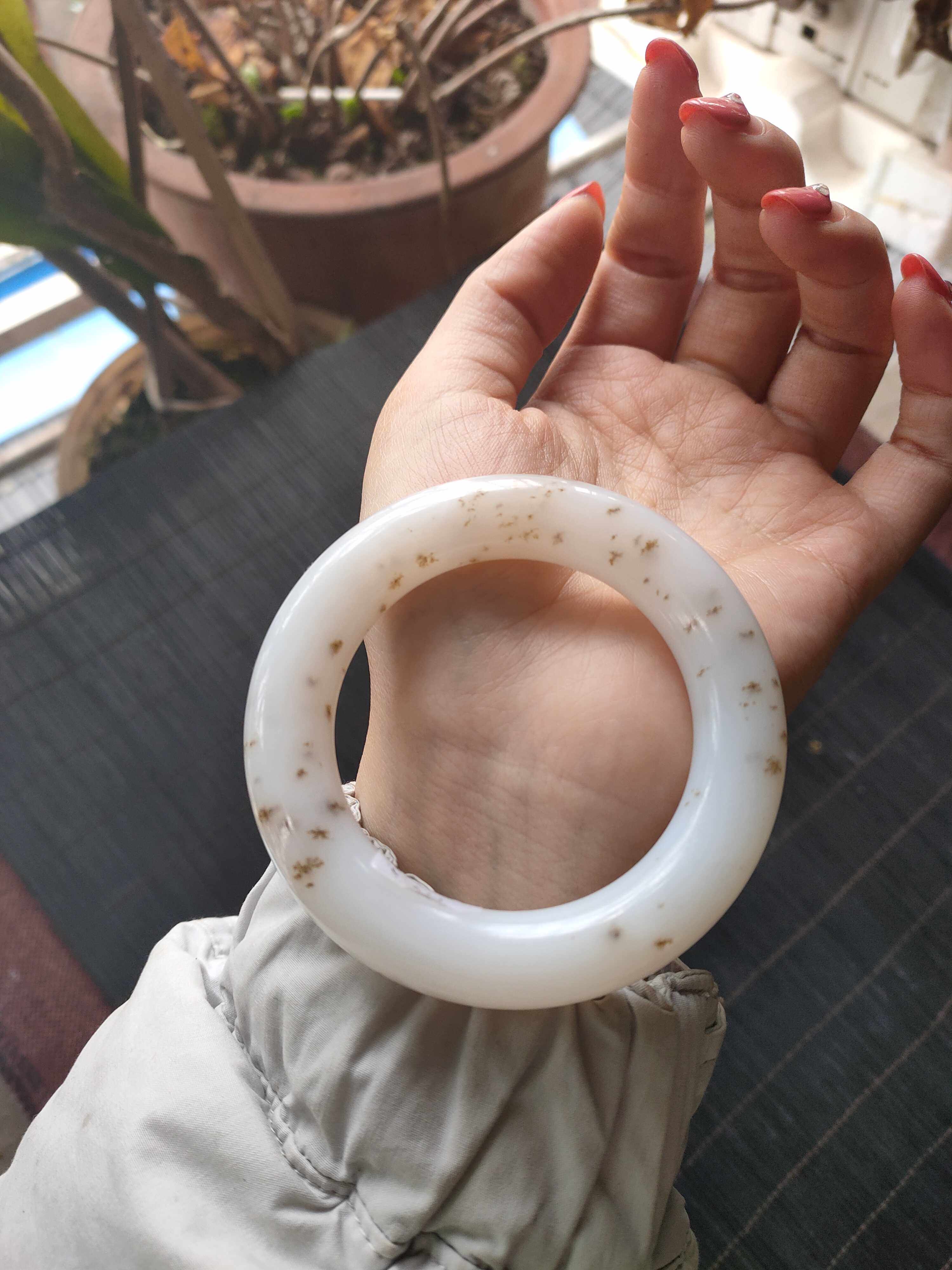 Love appreciation Hetian Jade Qinghai material fine Bison ditch white jade Old cooked jade Gold Osmanthus thick round bracelet