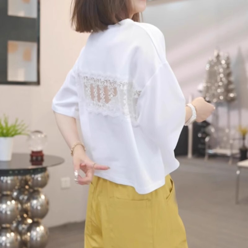 Plus-Size Women's Lace-Back Cotton Short-Sleeve T-Shirt, Summer Slimming, Loose, Stylish, Niche Top Plus-Size Women's Lace-Back Cotton Short-Sleeve T-Shirt, Summer Slimming, Loose, Stylish, Niche Top