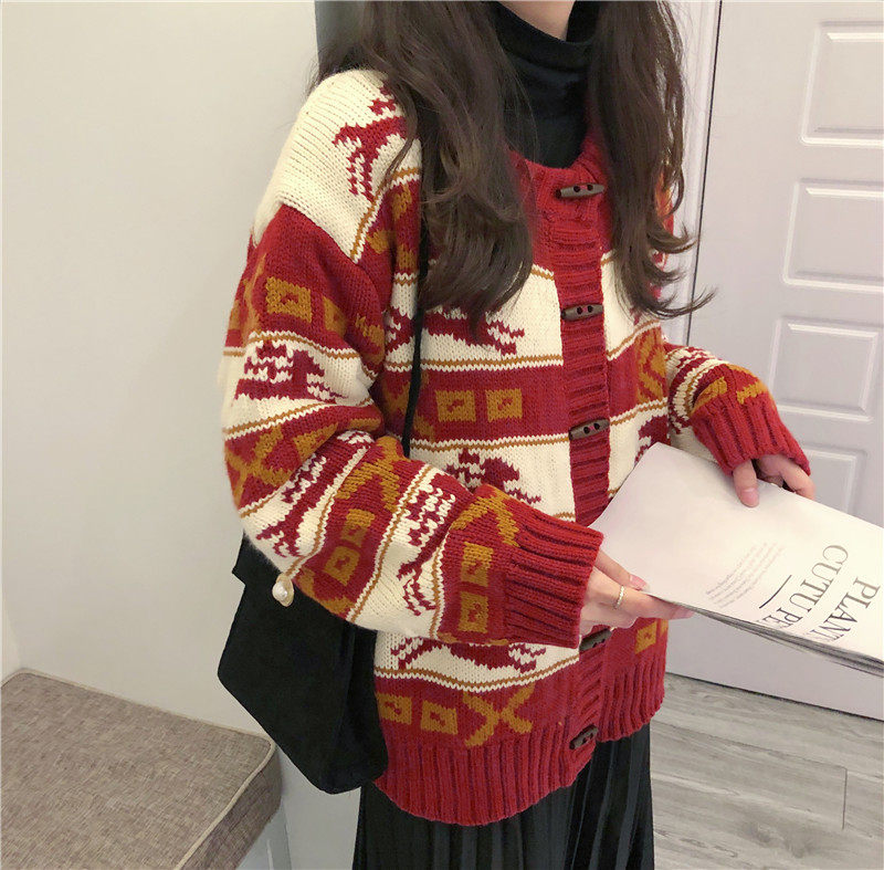 Vintage red Christmas sweater women's coat 2021 winter new loose lazy wind thickened knitted cardigan for outerwear