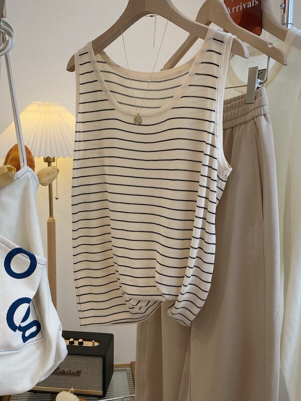 Tencel Lyocell Loose-Fitting Versatile Black and White Striped Sleeveless Knit Camisole for Women Tencel Lyocell Loose-Fitting Versatile Black and White Striped Sleeveless Knit Camisole for Women