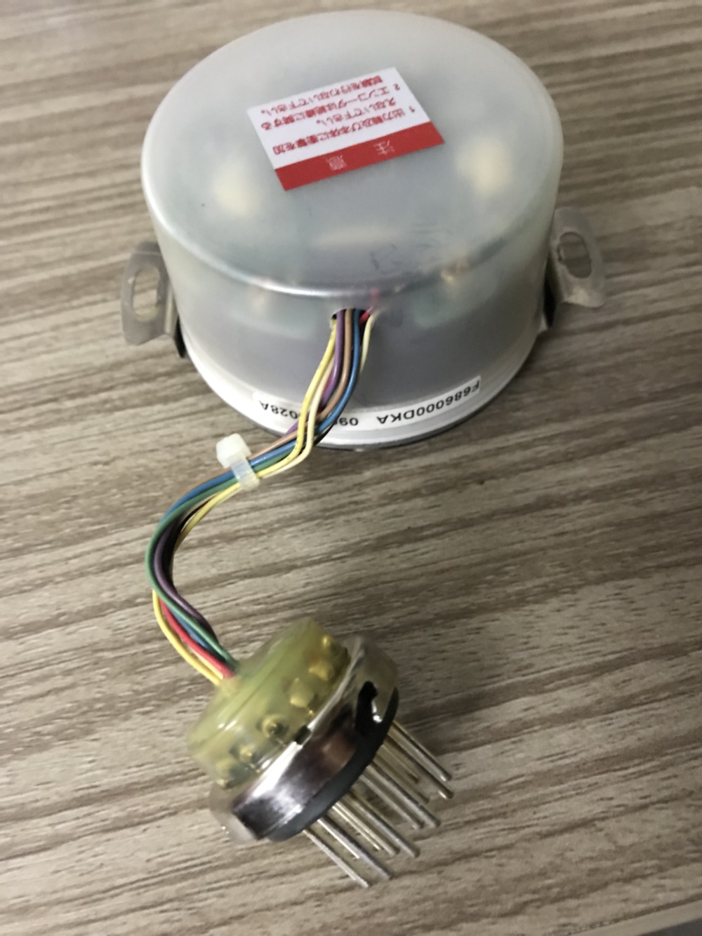 The Sanyo servo motor encoder F686000DKA spot sale