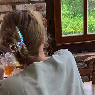 South Korea East Gate Simple Mermaid Gradually Layer Laser Geometric Design Sense Grab hairclip Simple System