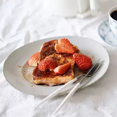 Idealistic middot utensils] Oval dinner plates can be used when you pick them up.