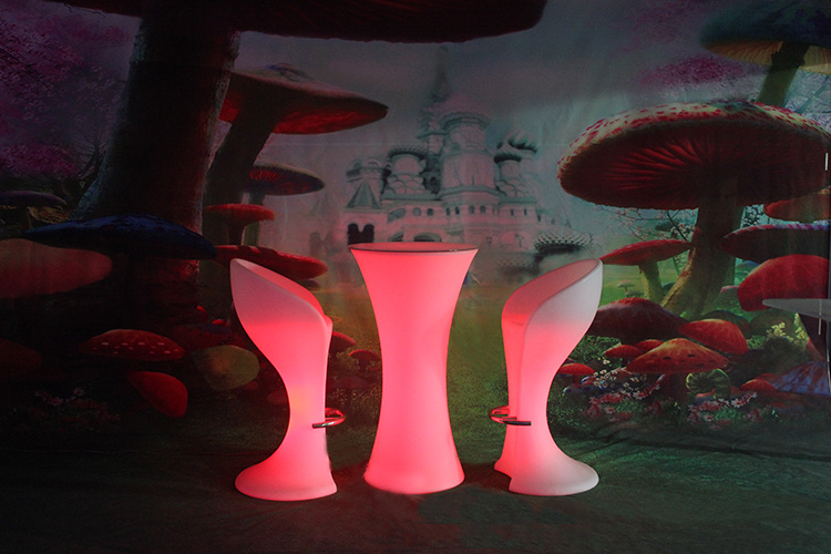 Bar Giải trí Câu lạc bộ Nội thất Glowing Cocktail Bảng LED Bảng Bar Bàn sành điệu và sáng tạo - Giải trí / Bar / KTV Mẫu đèn thả quầy bar